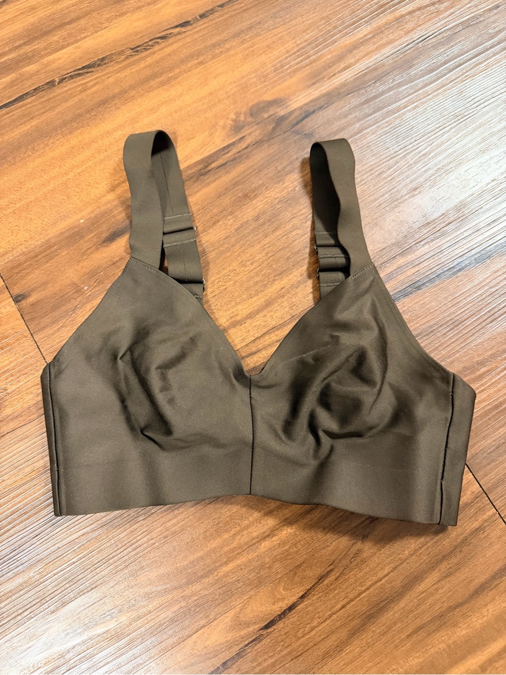 ALO Yoga Olive Wireless Support Bra